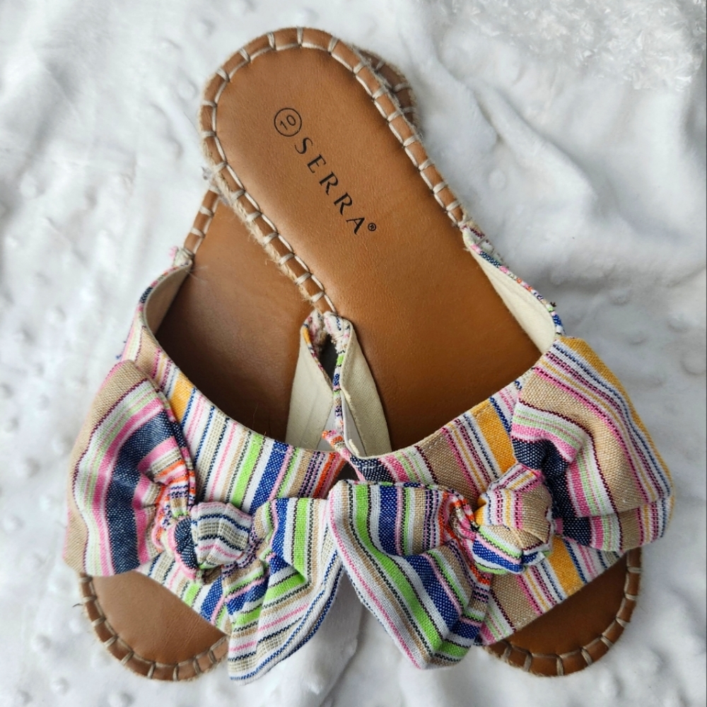 Serra flat, slide sandles